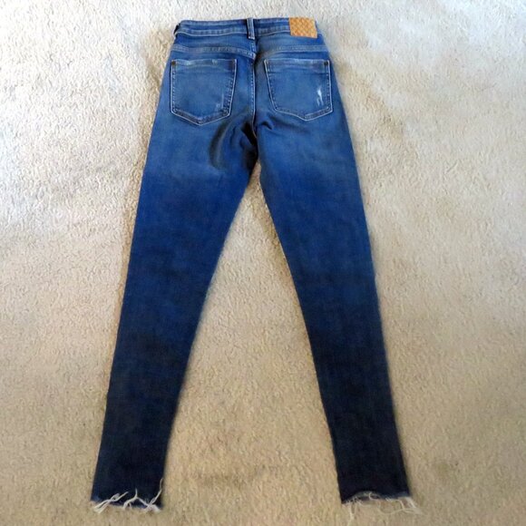 Zara 1975 Denim Sz 4 Denim Skinny Jeans Medium Blue Wash Subtle Distressed Look - Picture 3 of 16